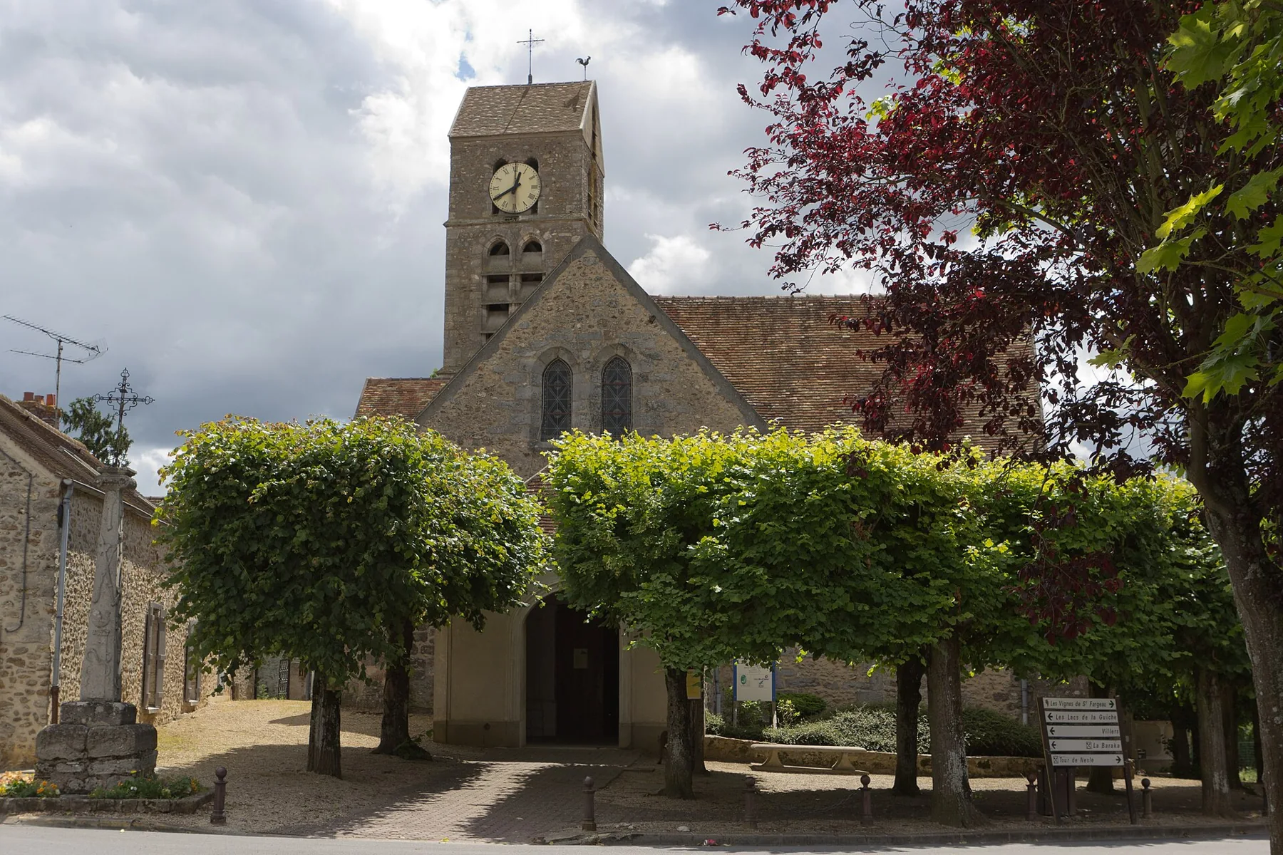 Église Saint-Ferréol à Saint-Fargeau-Ponthierry